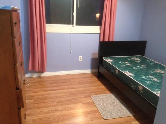 1460-3-smallroom2.jpg